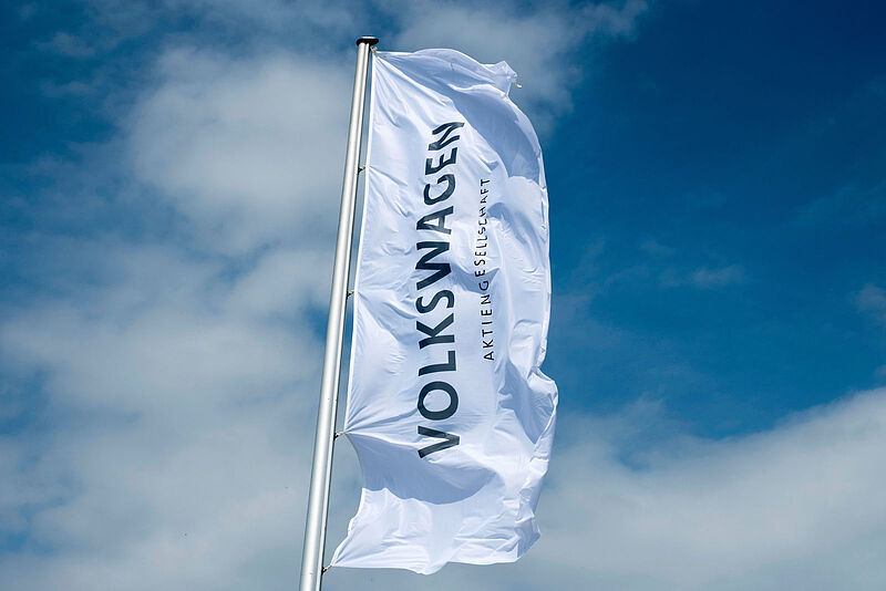 Volkswagen mit solidem Neun-Monats-Ergebnis in herausforderndem Umfeld; Produktionsausfälle und höhere Produktkosten belasten das dritte Quartal