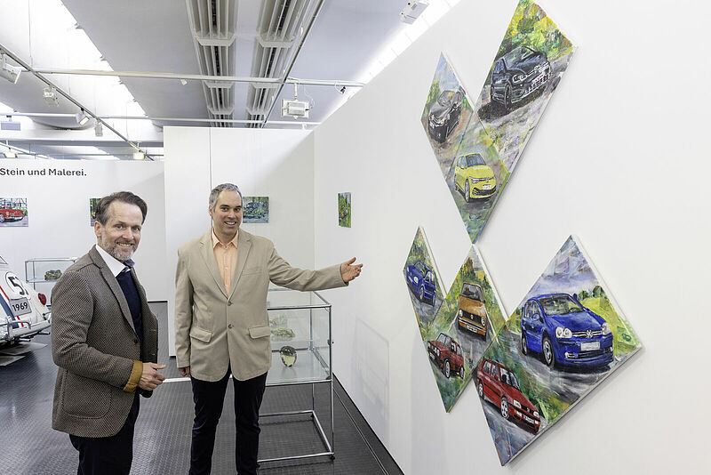 Doppelgarage. Automobile Klassiker in Stein und Malerei