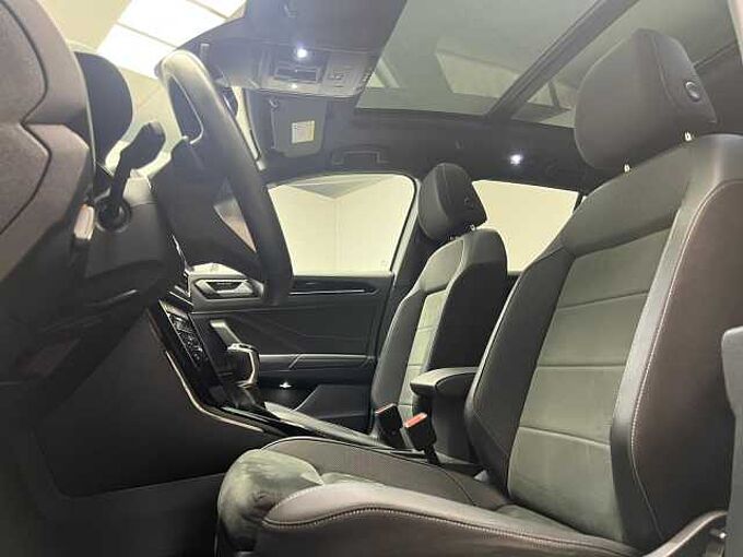 Volkswagen T-Roc 1.5 TSI DSG Style Panorama Klima Navi