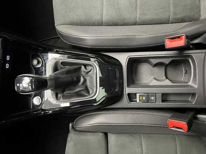 Volkswagen T-Roc 1.5 TSI DSG Style Panorama Klima Navi