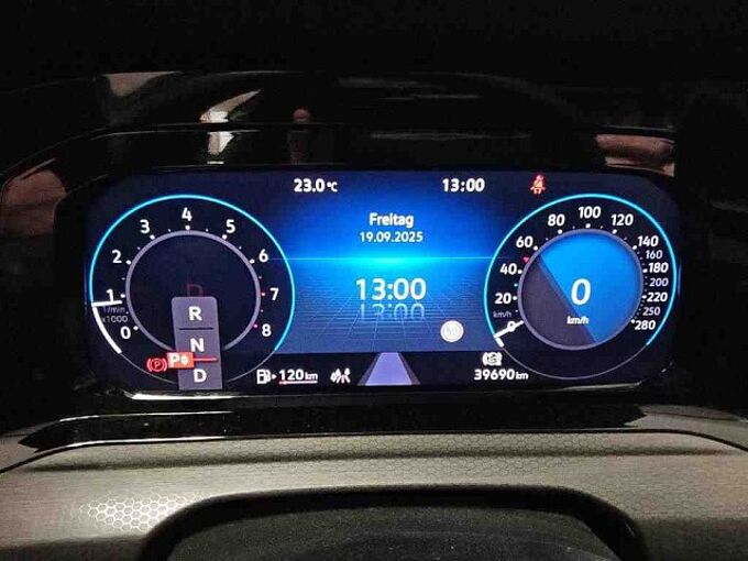 Volkswagen Golf VIII GTI Clubsport 2.0 TSI DSG Klima Navi