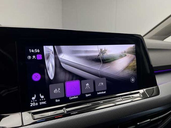 Volkswagen Golf VIII 2.0 TDI DSG Active Panorama Klima