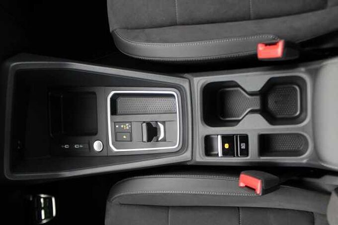 Volkswagen CADDY MAXI STYLE 2.0 TDI DSG / STANDHEIZUNG / NAVI STYLE MAXI