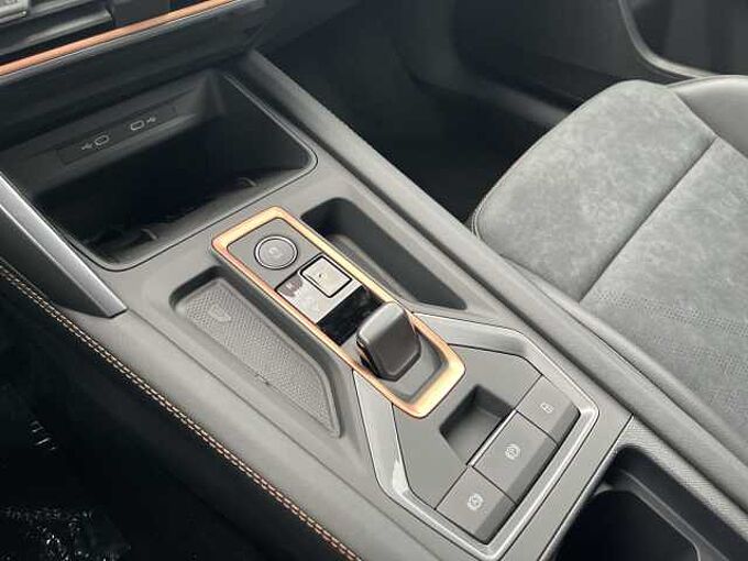 CUPRA FORMENTOR VZ BLACK EDITION 2.0 TSI 4DRIVE Klima