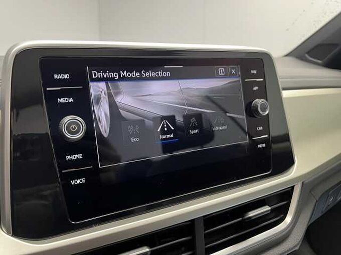 Volkswagen T-Roc Cabriolet 1.5 TSI DSG MOVE Klima Navi
