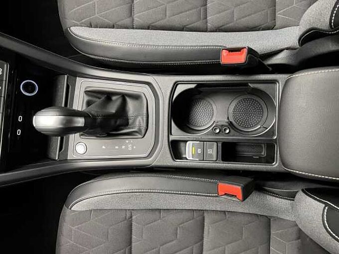 Volkswagen Touran 1.5 TSI DSG Comfortline 7-Sitzer Klima