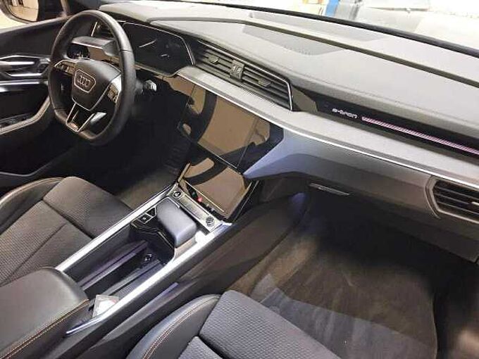 Audi e-tron 55 quattro S line Black Edition Klima