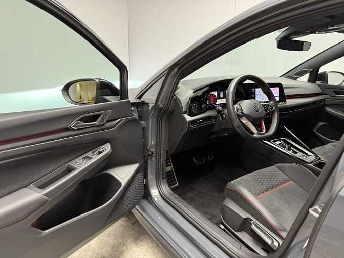 Volkswagen Golf VIII GTI Clubsport 2.0 TSI DSG Klima Navi