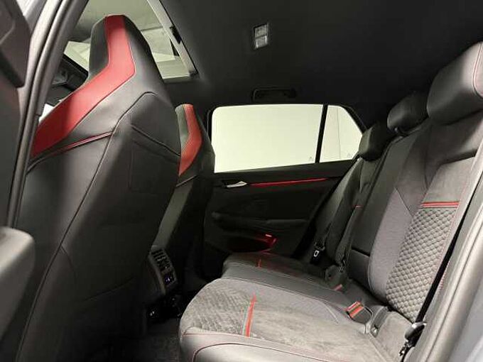 Volkswagen Golf VIII GTI Clubsport 2.0 TSI DSG Klima Navi