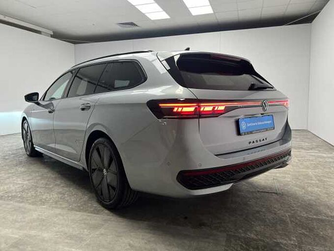 Volkswagen Passat Variant 2.0 TDI DSG R-Line Klima Navi