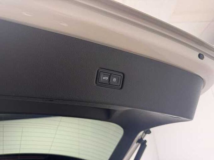 Audi Q8 55 TFSIe quattro S-line Klima Navi Leder