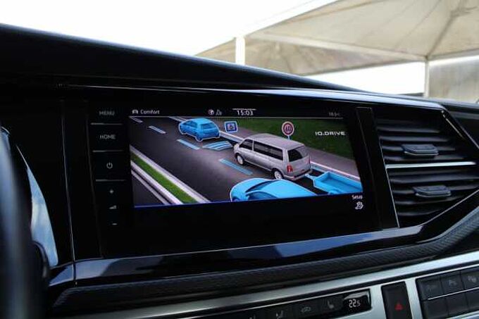 Volkswagen T6.1 MULTIVAN 4MOTION 2.0 TDI DSG / AHK / DCC / ACC T6