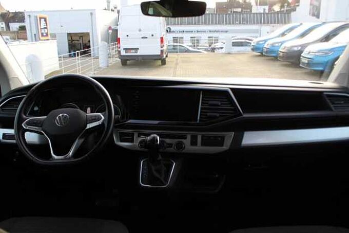 Volkswagen T6.1 MULTIVAN 4MOTION 2.0 TDI DSG / AHK / DCC / ACC T6