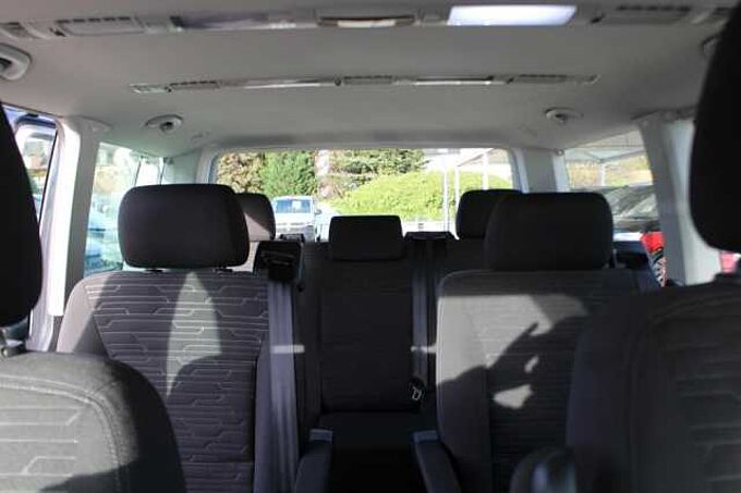 Volkswagen T6.1 MULTIVAN 4MOTION 2.0 TDI DSG / AHK / DCC / ACC T6