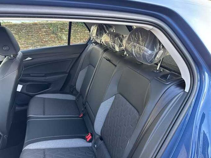 Volkswagen Golf Energy + DSG + Navi + Rückfahrkamera + LED