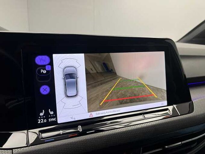 Volkswagen Golf VIII GTD 2.0 TDI DSG Panorama Klima Navi