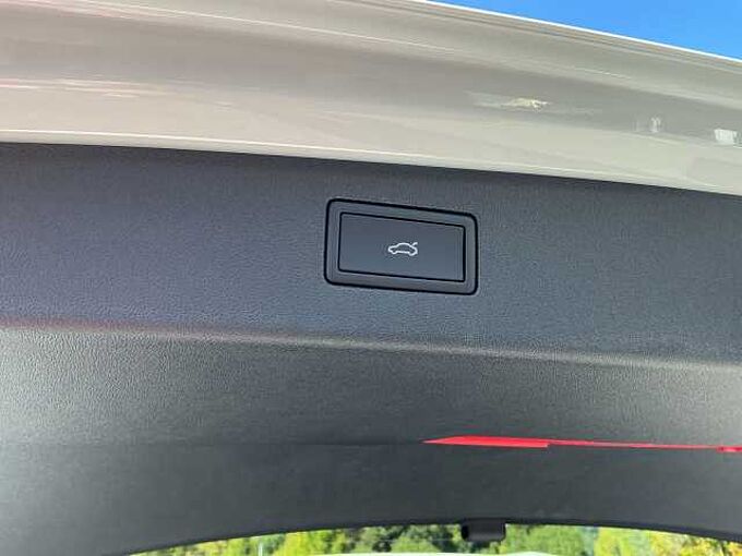 Volkswagen Tiguan R-Line 2,0 l TDI SCR 4MOTION 142 kW (193 PS) 7-Gang-Doppelkupplungsgetrie