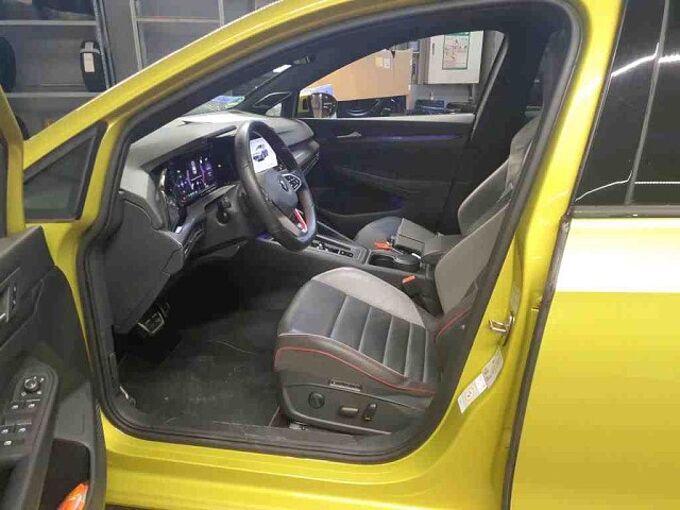 Volkswagen Golf VIII GTI Clubsport 2.0 TSI DSG HUD+Panorama