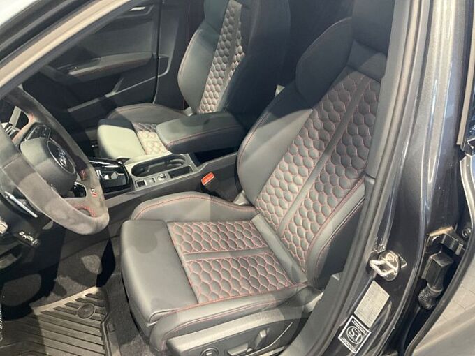 Audi RS 3 Sportback 2.5 TFSI quattro Pano + B&O RS3