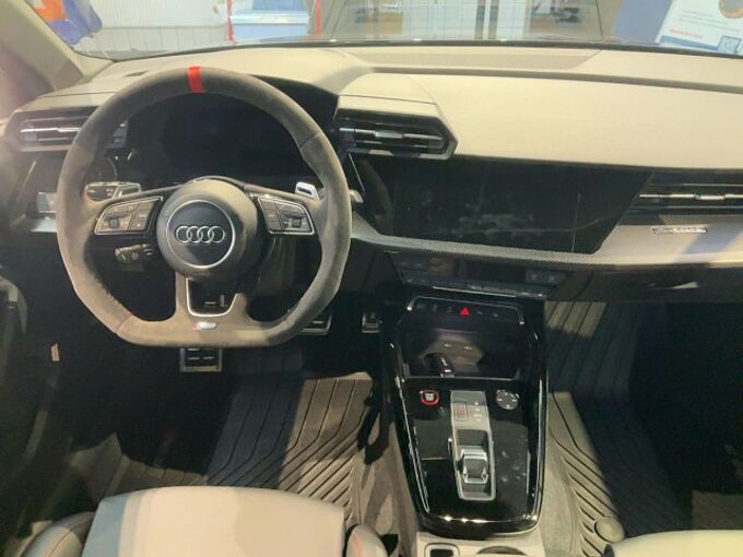 Audi RS 3 Sportback 2.5 TFSI quattro Pano + B&O RS3