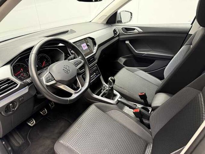 Volkswagen T-Cross 1.0 TSI Active Klima Navi Einparkhilfe