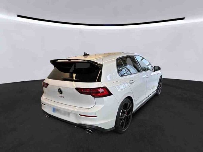 Volkswagen Golf VIII GTI Clubsport 2.0 TSI DSG HUD+Panorama