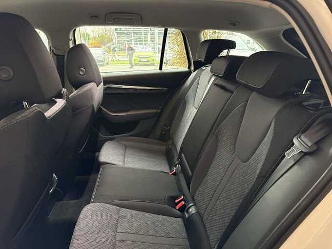 SKODA Octavia Combi 2.0 TDI DPF Style (EURO 6d) Klima