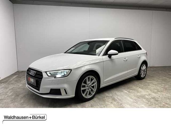 Audi A3 Sportback 1.5 TSI S-Tronic Sport Klima Xenon