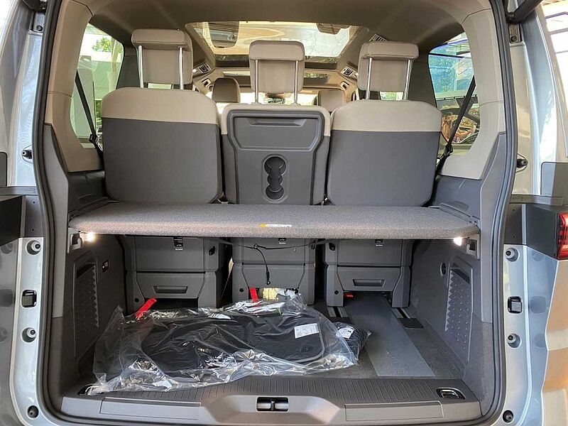 Volkswagen Multivan Life Motor: 2,0 l TDI SCR 110 kW Getriebe: 7-Gang-Doppelkupplungsgetrie T7