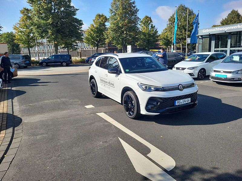 Volkswagen Tiguan R-Line 2,0 l TDI SCR 7-Gang- DSG Klima