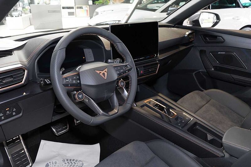 CUPRA Leon ST DSG 1.5 eTSI Pano+Dinamica+eKlappe+Matrix+DCC