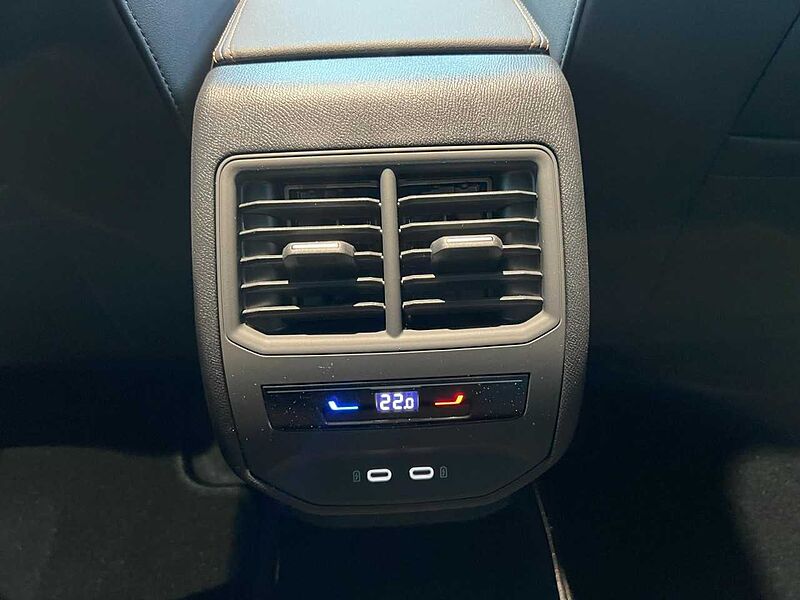 CUPRA LEON VZ 2.0 TSI ACC+PANO+RFK+NAVI+LED+PDC+SHZ+