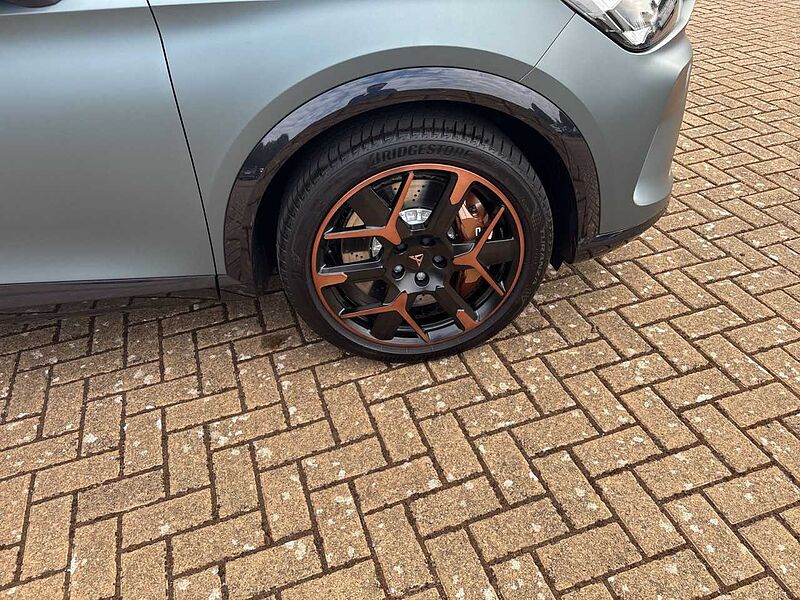 CUPRA FORMENTOR VZ EXTREME 2.0 TSI PANO+ACC+RFK+NAVI+