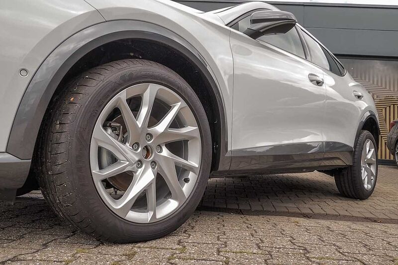 CUPRA Formentor 1.5 TSI DSG+Navi+eKlappe+ESitze+FAL