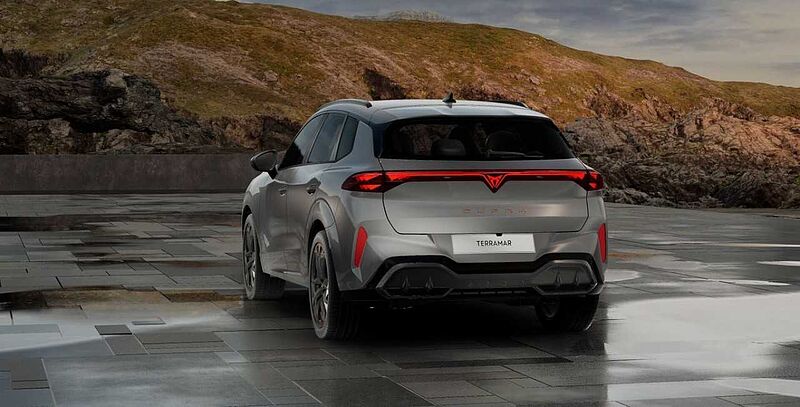 CUPRA Terramar VZ 2.0 TSI Pano+Matrix+TopView+Akebono