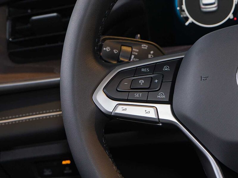 Volkswagen Tayron Elegance 7 Sitze DSG 1,5 eTSI OPF+AHK