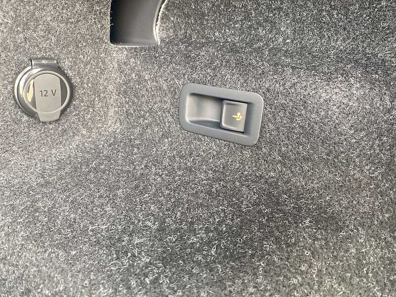 SKODA Enyaq iV 60 Loft *AHK *R. KAM Klima Navi