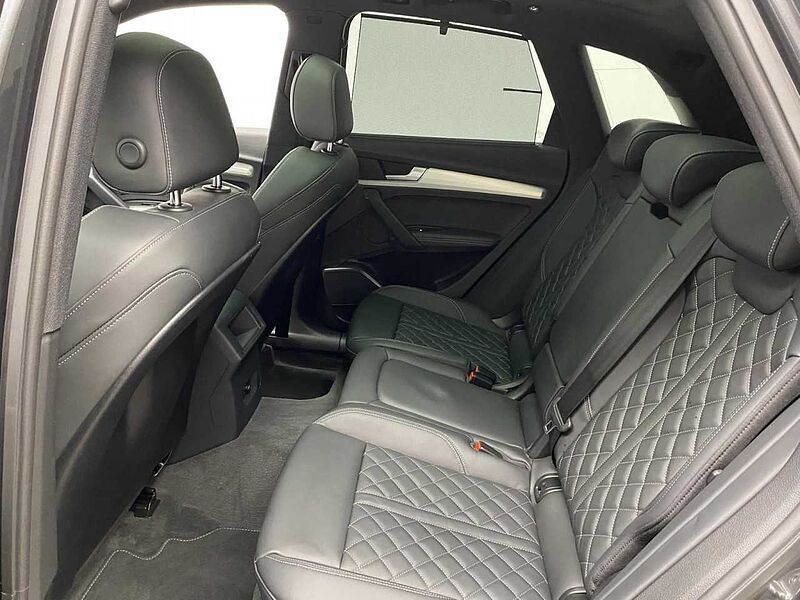 Audi Q5 40 TDI quattro S line AHK + Pano Klima Navi