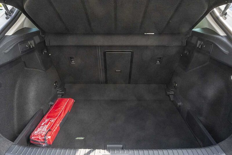 SEAT Leon Style Edition DSG 2.0 TDI+LED+Navi+virt. Cockpit+Kessey