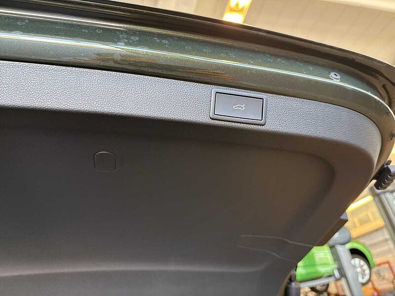 SKODA Octavia Combi 2.0 TDI Sportline*elektr Sitze*AHK