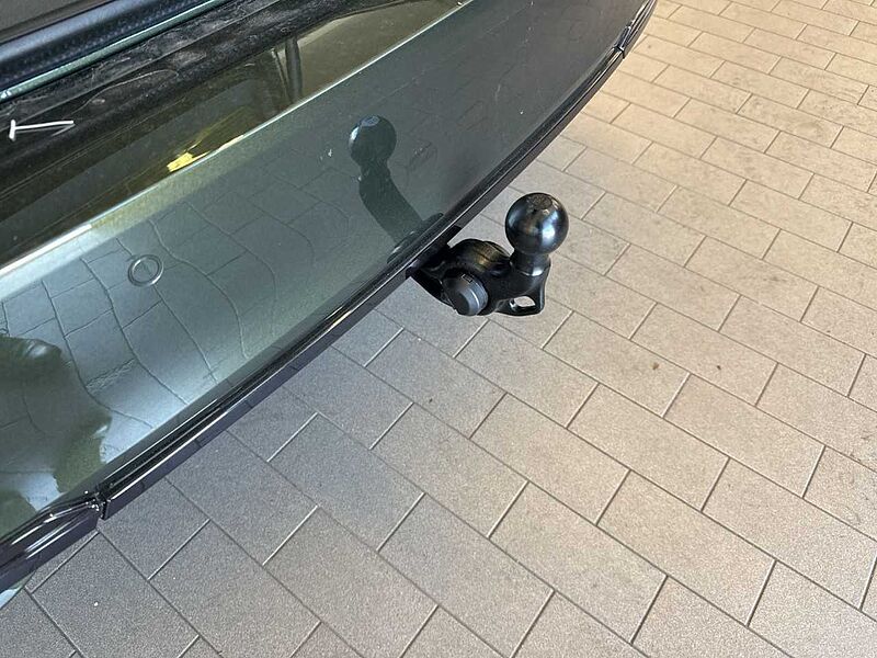 SKODA Octavia Combi 2.0 TDI Sportline*elektr Sitze*AHK