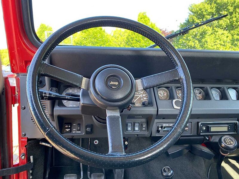 Jeep Jeep Wrangler High Output Laredo Supertop Black ANDERE