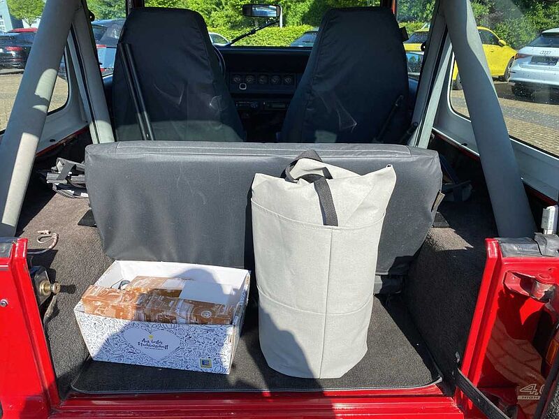 Jeep Jeep Wrangler High Output Laredo Supertop Black ANDERE