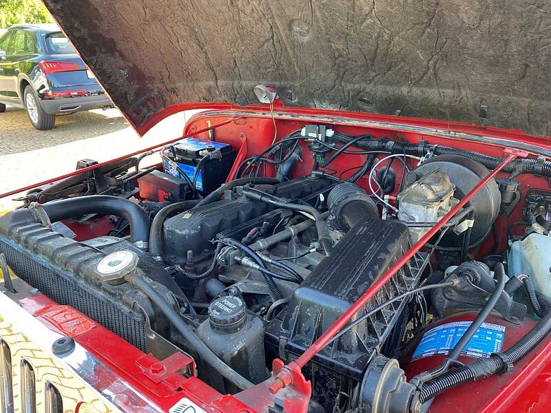 Jeep Jeep Wrangler High Output Laredo Supertop Black ANDERE