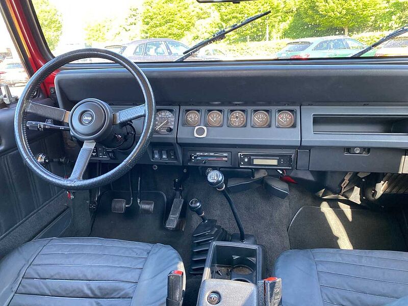 Jeep Jeep Wrangler High Output Laredo Supertop Black ANDERE