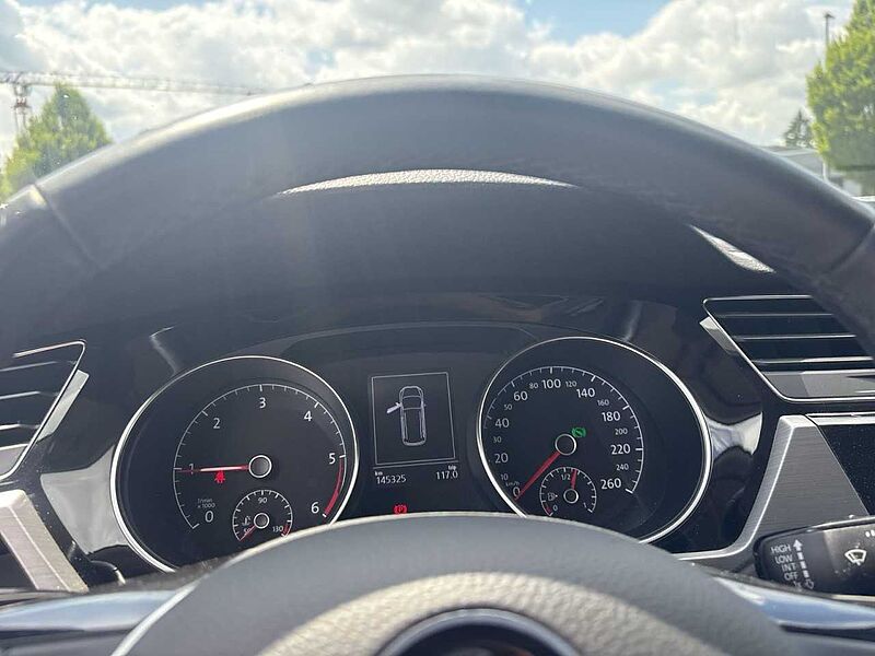 Volkswagen Touran 2.0 TDI DSG Comfortline*ACC*GRA*RFK*AHK*