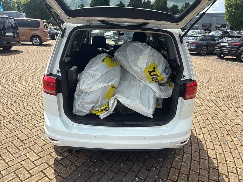 Volkswagen Touran 2.0 TDI DSG Comfortline*ACC*GRA*RFK*AHK*