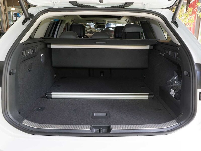 Volkswagen Passat Variant 2.0 TDI DSG Elegance+AHK REDUZIERT