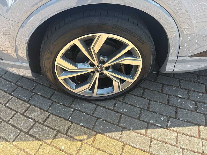 Audi Q4 Sportback 35 e-tron S Line *KAMERA / BLACK STYLE / DSP*