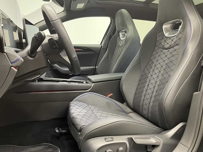 Volkswagen Passat Variant 1.5 TSI DSG eHybrid R-Line Klima